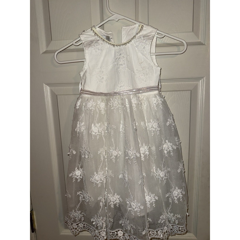 Trish Scully Elegant Girls dress, Size 4 White Lace Tulle , Easter , Wedding